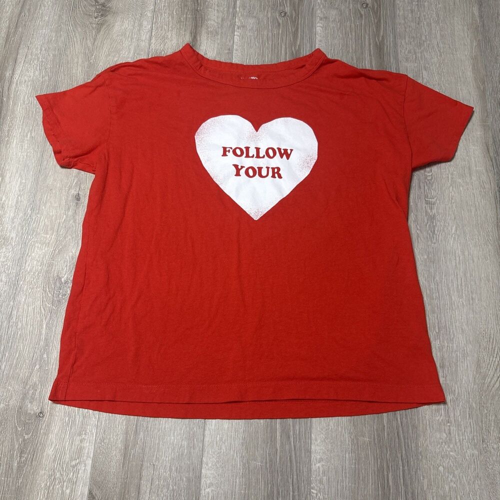 Old Navy Women’s Red Heart “Follow Your” Graphic T-Shirt Size Large